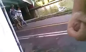 Блондинка с тръба за porno klipove onlain пушене в дупката