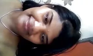 Черна porno video klipove млада жена с пръст на уеб камера